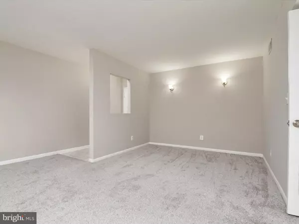 Columbia, MD 21045,9639 WHITEACRE RD #B-1