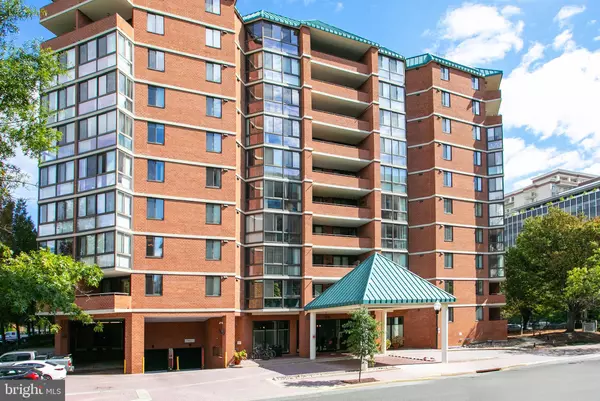 1001 N RANDOLPH ST #215, Arlington, VA 22201
