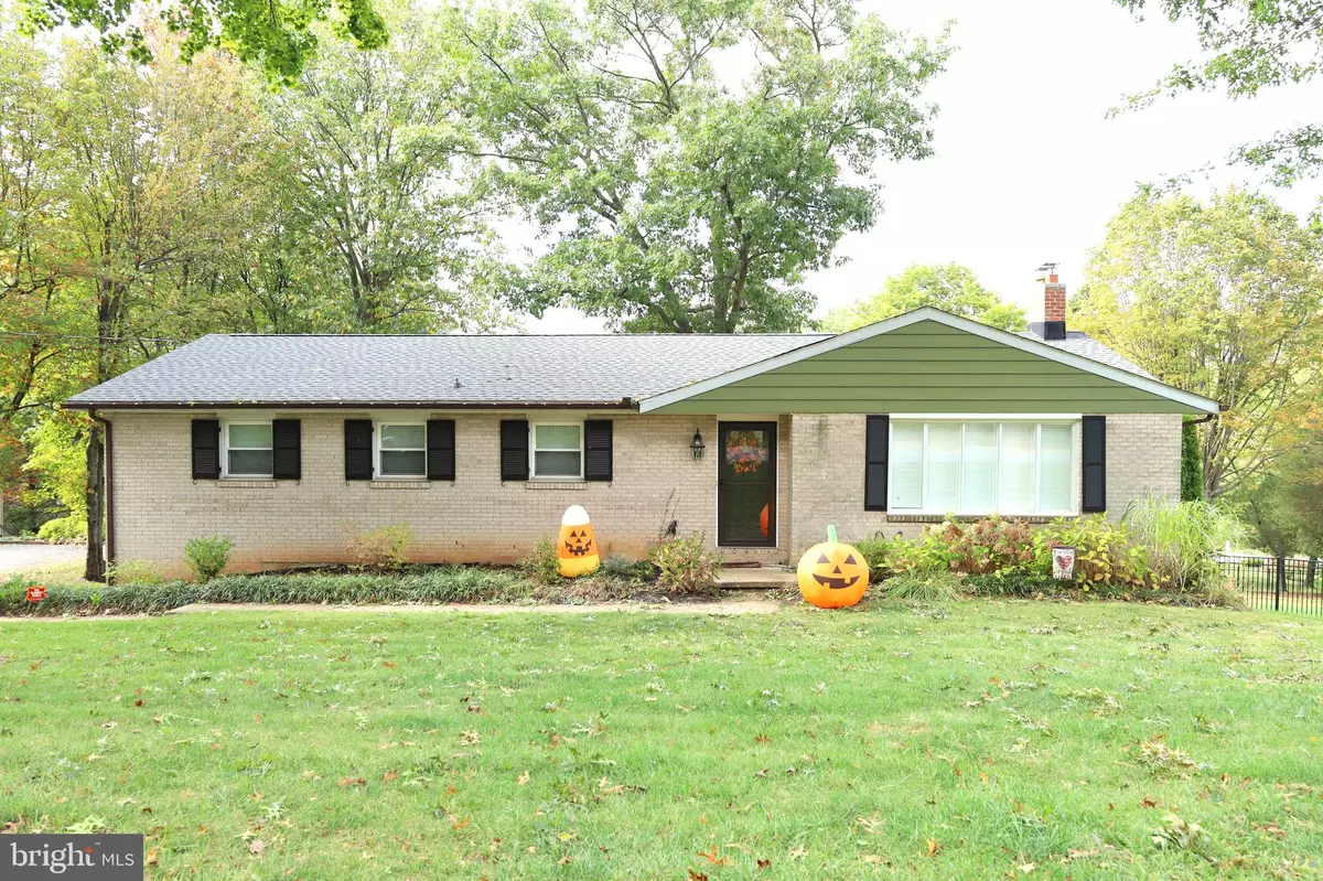 York, PA 17402,379 HOLYOKE DR