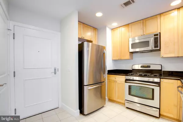 Arlington, VA 22202,3600 S GLEBE RD #427W