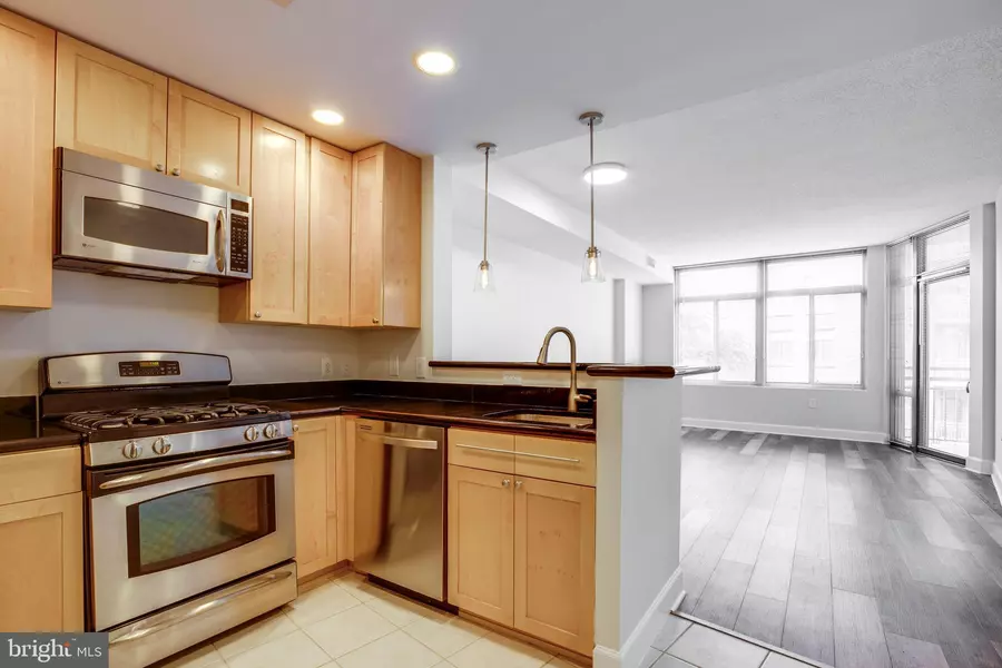 3600 S GLEBE RD #427W, Arlington, VA 22202