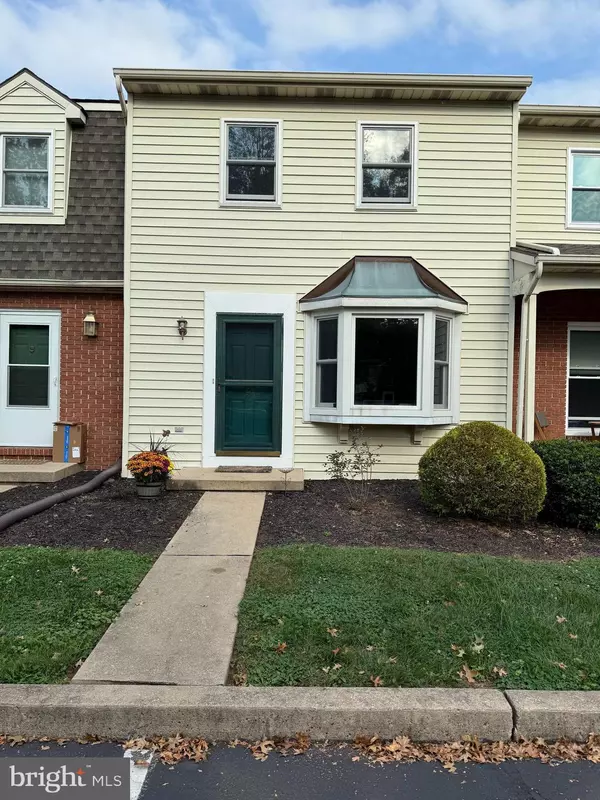 14 GARDEN CT, Elizabethtown, PA 17022