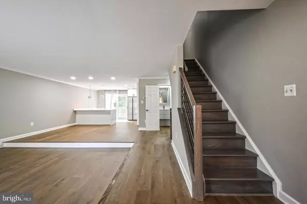 Burke, VA 22015,9425 WILLIAM KIRK LN