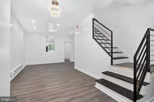 Philadelphia, PA 19134,2124 E STELLA ST