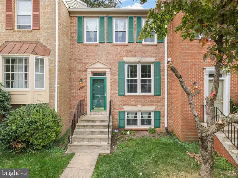 12204 APPLE ORCHARD CT, Fairfax, VA 22033