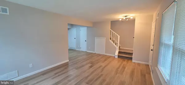 Sicklerville, NJ 08081,4 LOGAN CT