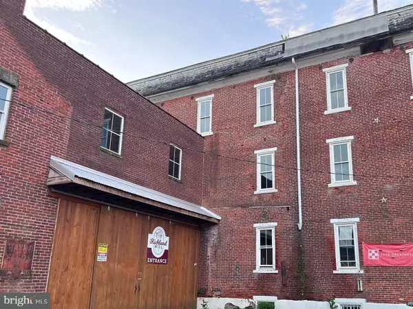 Richlandtown, PA 18955,20 N MAIN ST