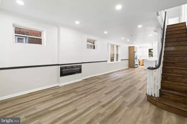 Philadelphia, PA 19141,1012 LINDLEY AVE