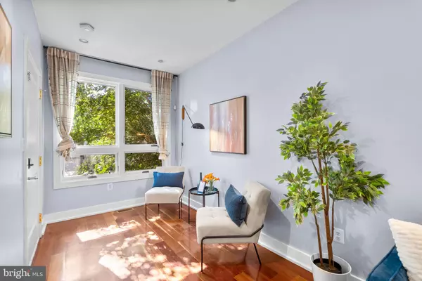 Washington, DC 20010,747 MORTON ST NW #1