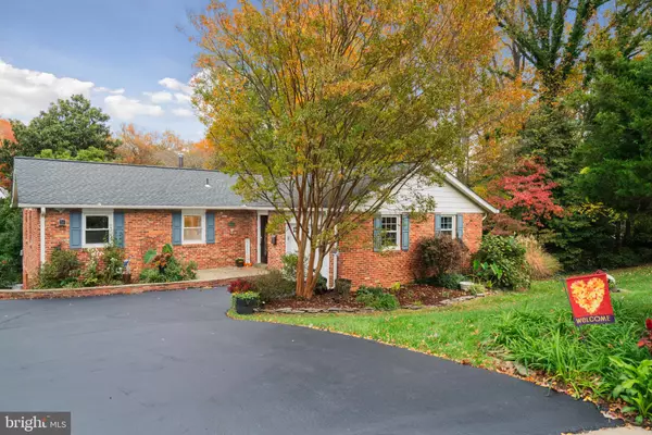 Annandale, VA 22003,4217 N VALIANT CT