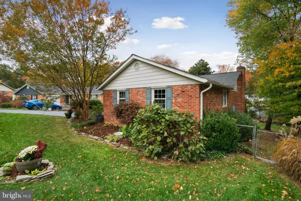 Annandale, VA 22003,4217 N VALIANT CT