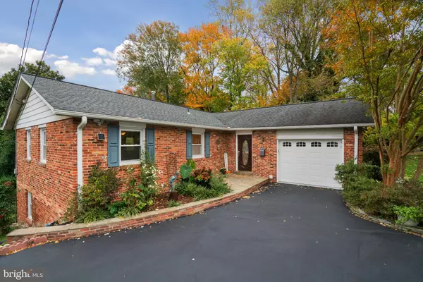 Annandale, VA 22003,4217 N VALIANT CT