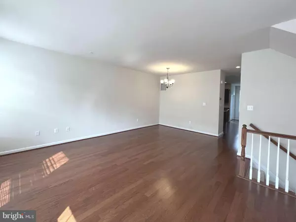 Gambrills, MD 21054,1009 RED CLOVER RD