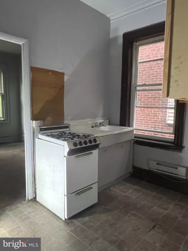 Philadelphia, PA 19140,3218 N 15TH ST