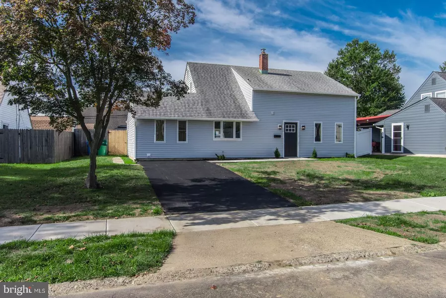 9 GREENBRIER RD, Levittown, PA 19057