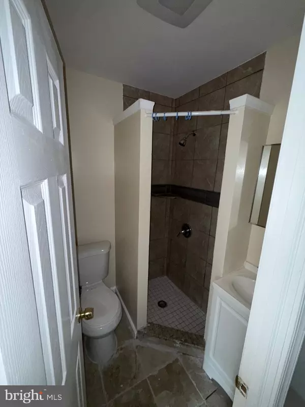 Philadelphia, PA 19147,1529 S 5TH ST #2
