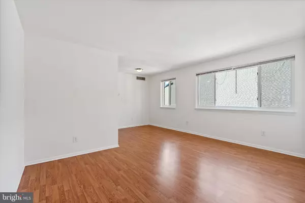 Washington, DC 20002,630 11TH ST NE #301
