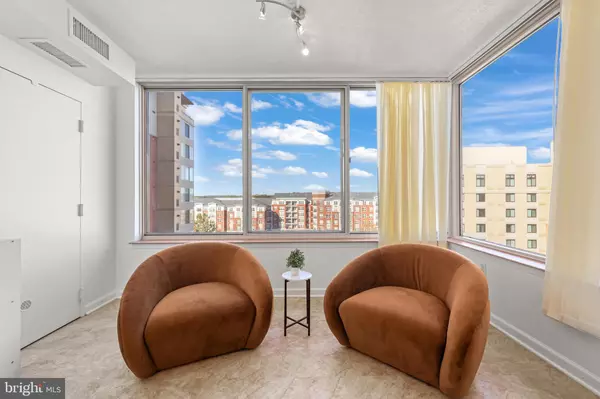 Vienna, VA 22180,2726 GALLOWS RD #1004