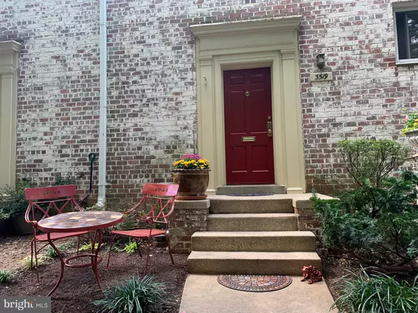 Alexandria, VA 22302,3519 VALLEY DR