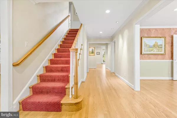 Kensington, MD 20895,3208 WAKE DR