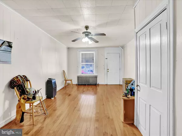 Reading, PA 19602,319 S 8TH ST