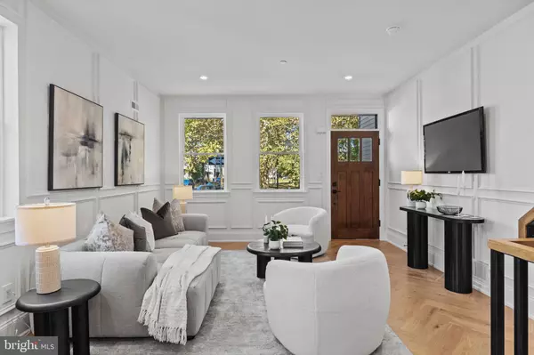 Philadelphia, PA 19146,2350 REED ST