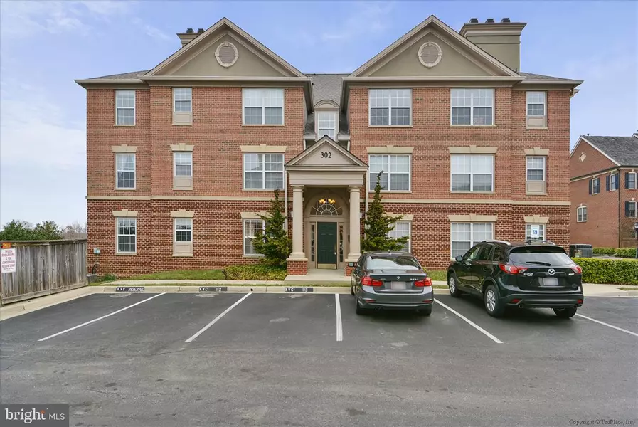 302 RIDGEPOINT PL #16, Gaithersburg, MD 20878