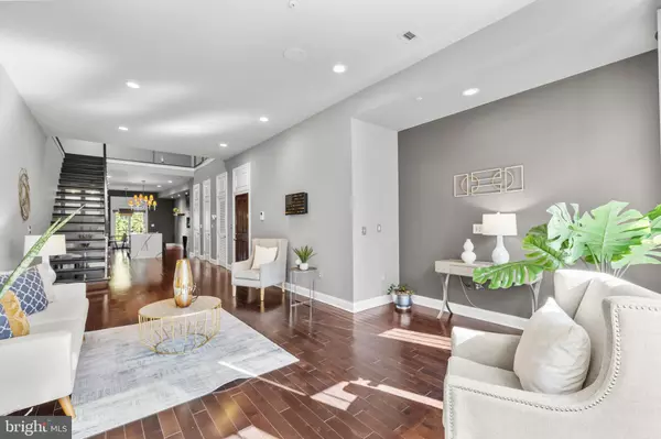 Washington, DC 20001,151 V ST NW #4