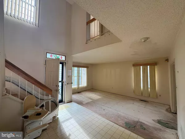 Greenbelt, MD 20770,7014 MEGAN LN