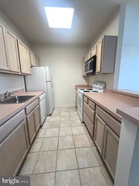 North Beach, MD 20714,9000 BAY AVE #106