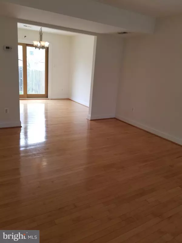 Burke, VA 22015,5467 LIGHTHOUSE LN
