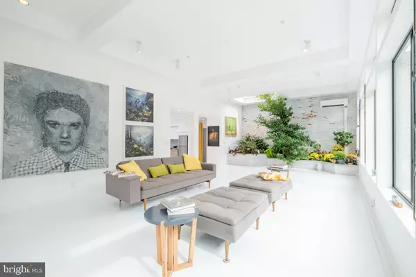 822-24 ELLSWORTH ST, Philadelphia, PA 19147