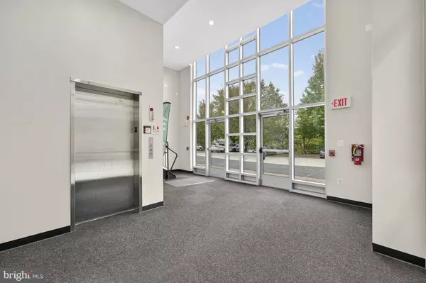 Warrenton, VA 20186,361 WALKER DR #101