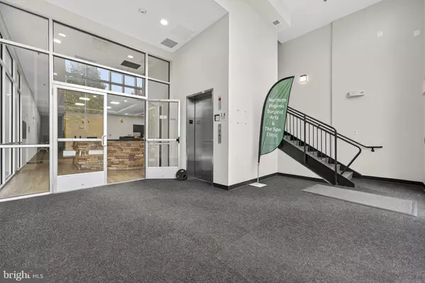 Warrenton, VA 20186,361 WALKER DR #101