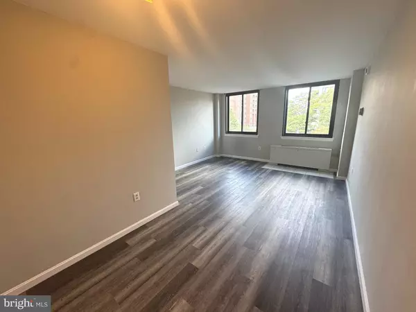 Alexandria, VA 22314,801 N PITT ST #401