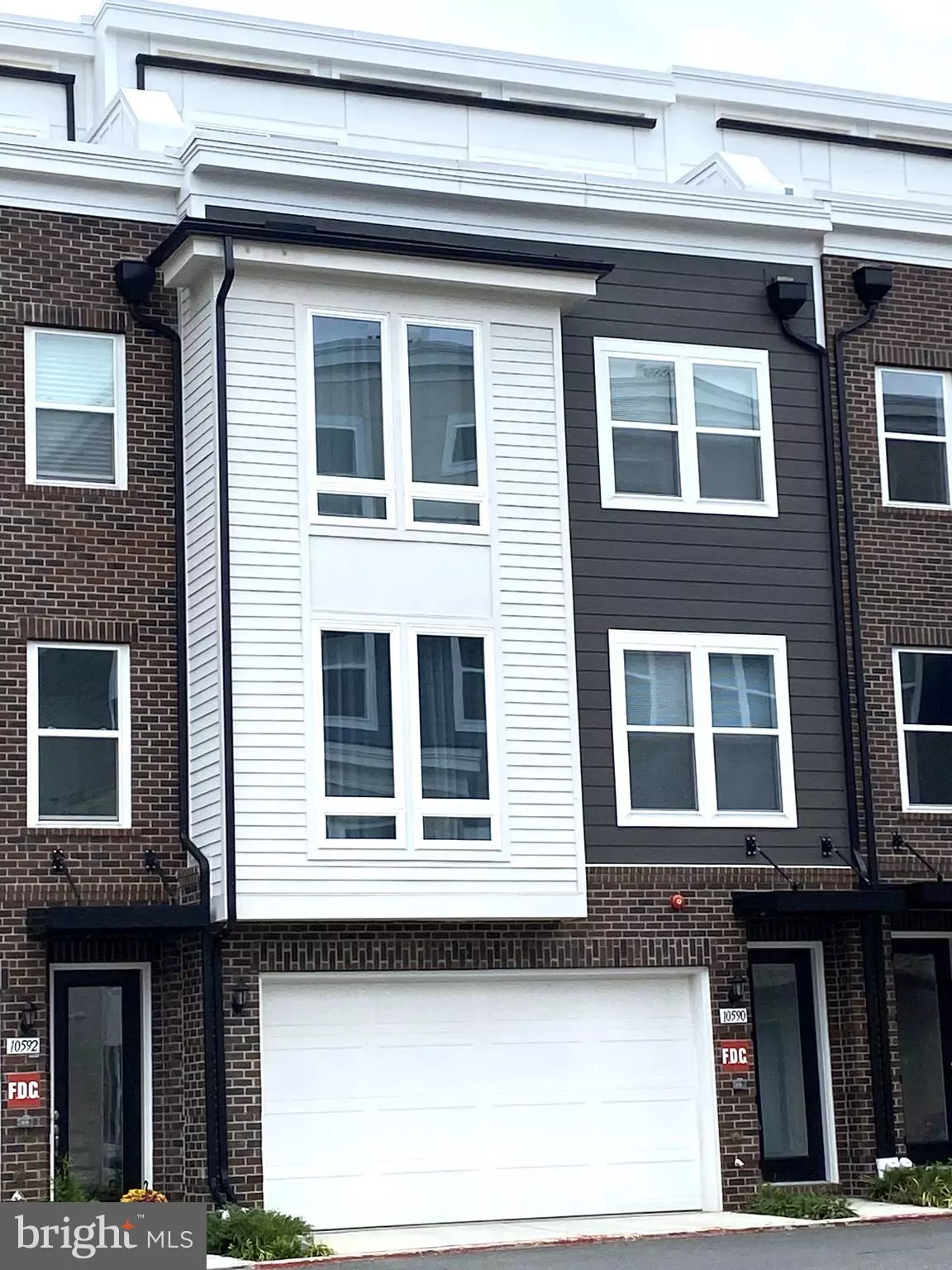 Fairfax, VA 22030,10590 RED OAK ST