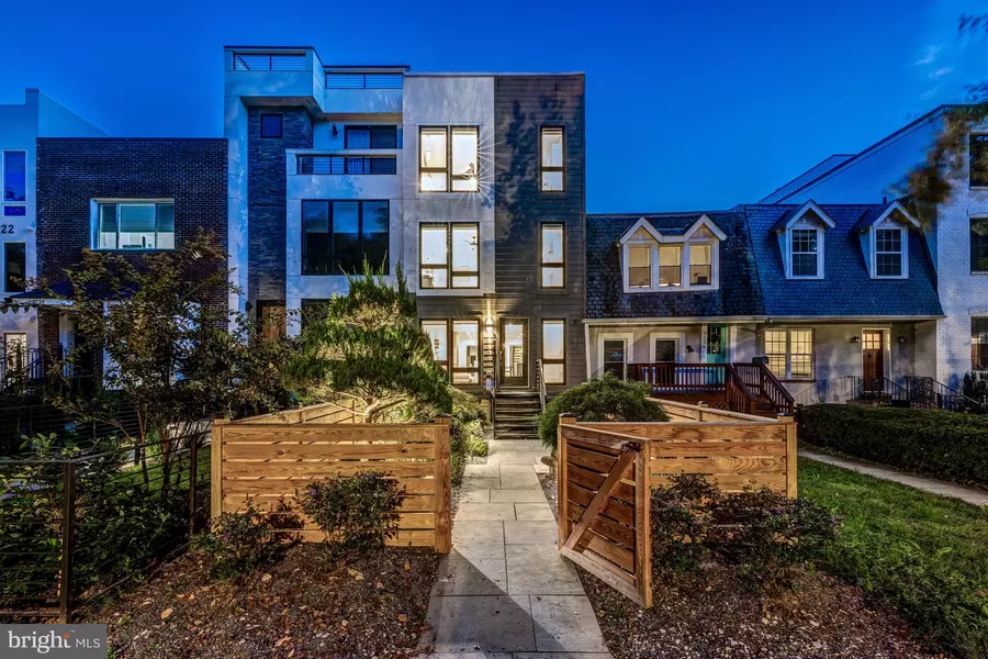 3728 R ST NW, Washington, DC 20007