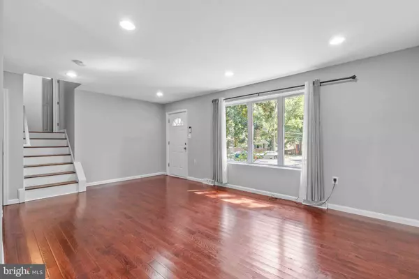 Suitland, MD 20746,3728 DIANNA RD