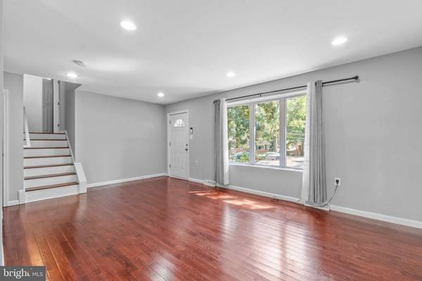 Suitland, MD 20746,3728 DIANNA RD