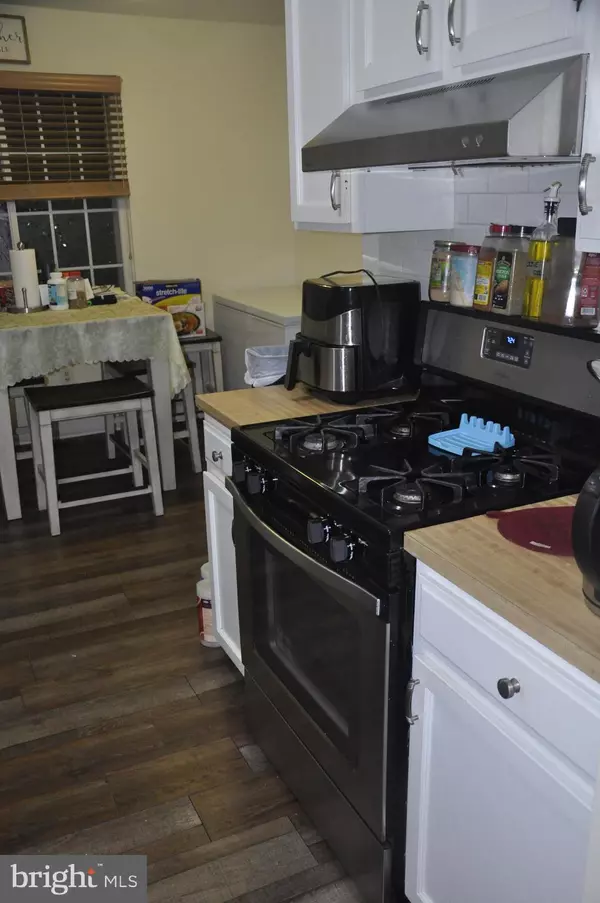 Centreville, VA 20120,6022 BASINGSTOKE CT