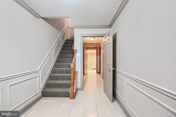 Owings Mills, MD 21117,8102 DERBY LN #4D2