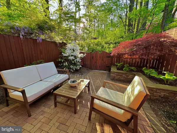 Silver Spring, MD 20901,9202 THREE OAKS DR