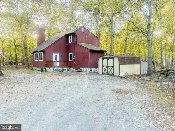 East Stroudsburg, PA 18302,235 SCENIC DR