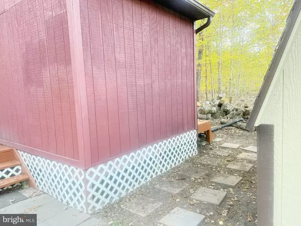 East Stroudsburg, PA 18302,235 SCENIC DR