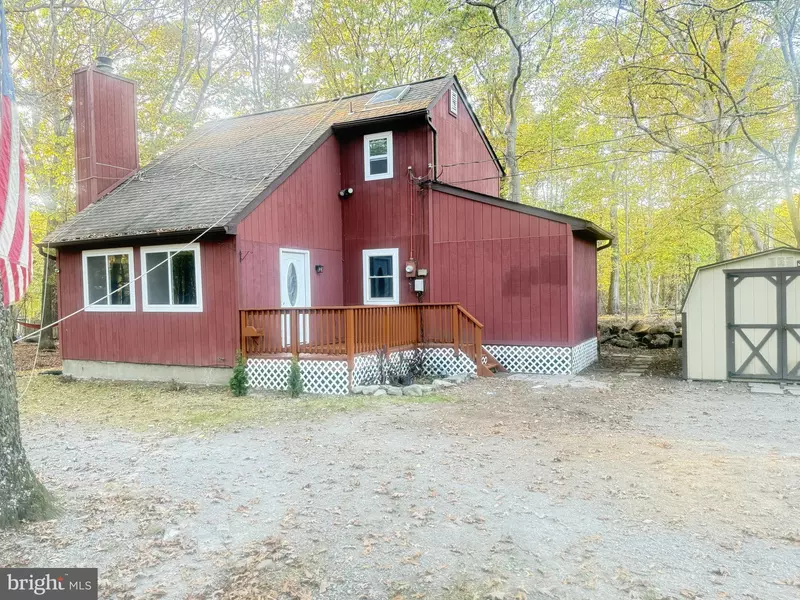 235 SCENIC DR, East Stroudsburg, PA 18302