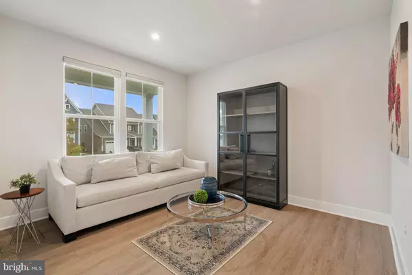 Dumfries, VA 22026,18082 MARSH PINE RD