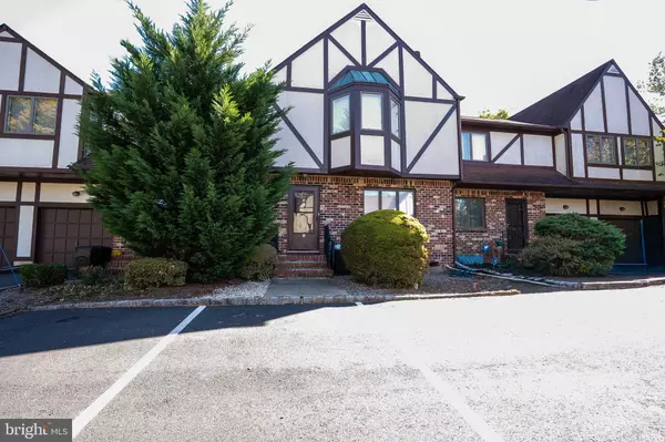 Ewing, NJ 08628,5 BALAMOR LN