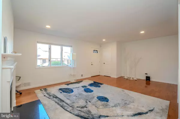 Ewing, NJ 08628,5 BALAMOR LN