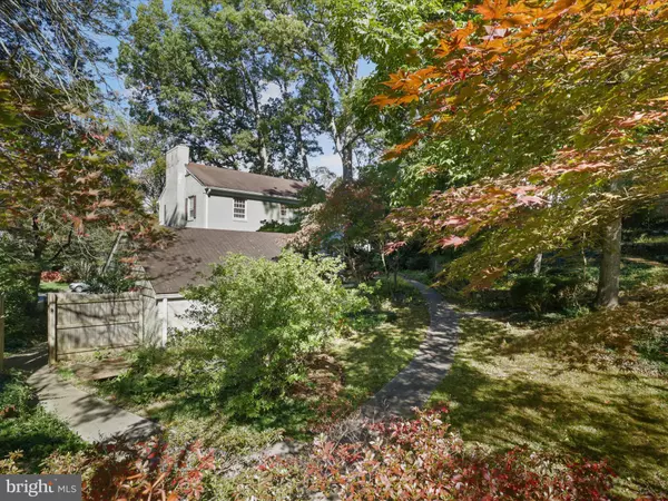 Arlington, VA 22207,4518 40TH ST N