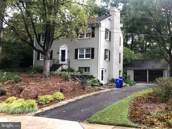 4518 40TH ST N, Arlington, VA 22207